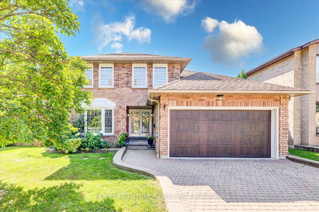 27 Sugarbush Square