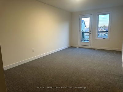 15 Lively Way Lane, Whitby - Rolling Acres image-0-4