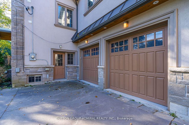 6 Duncombe Boulevard