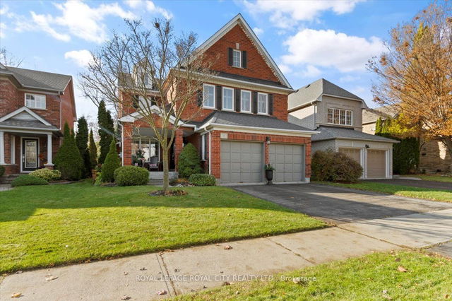 8 Redvers Street