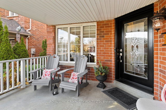 8 Redvers Street