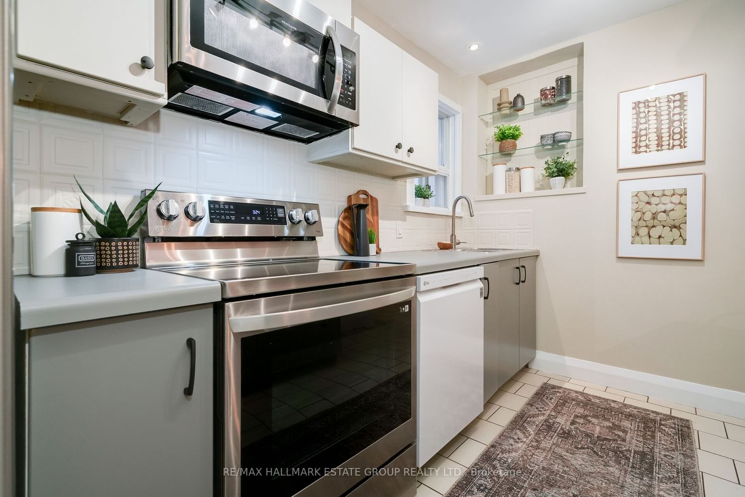 Listing Image 7