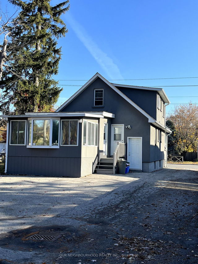 916 Brock Street