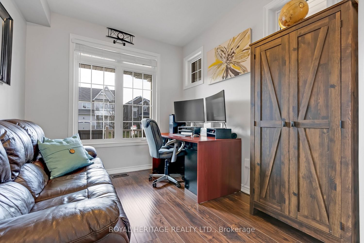 Listing Image 8