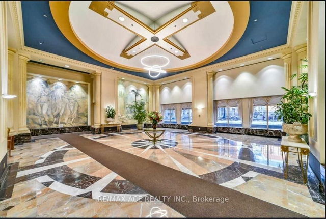 812 - 18 Lee Centre Drive