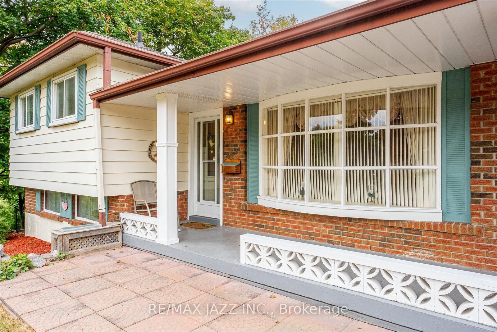 Listing Image 3