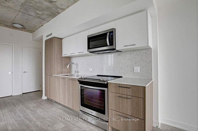 1002 - 30 Baseball Place