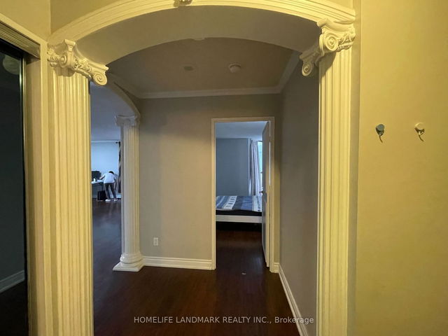 1735 - 25 Bamburgh Circle