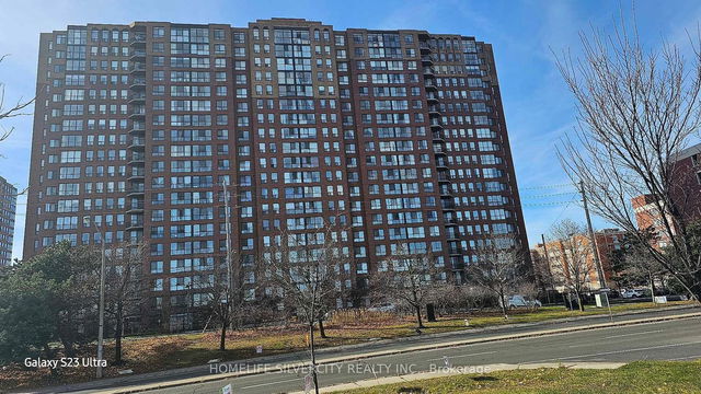 1812 - 330 McCowan Road