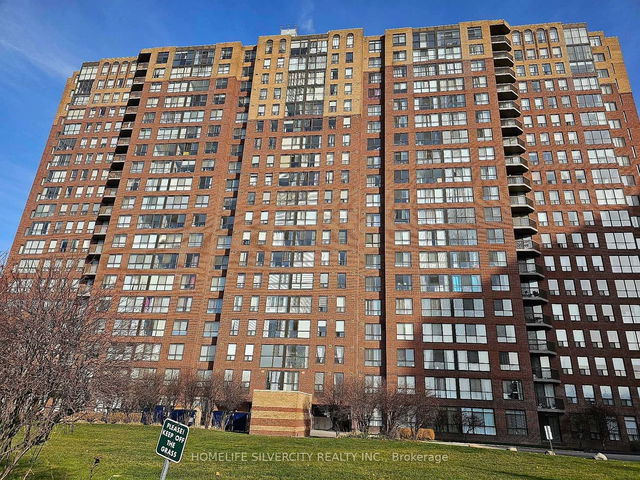1812 - 330 McCowan Road