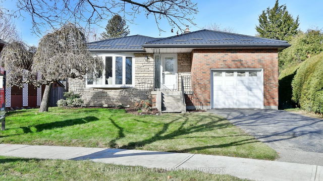 12 Sunderland Crescent