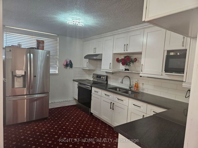 410 - 100 Wingarden Court