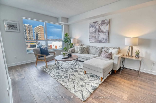 305 - 8 Trent Avenue