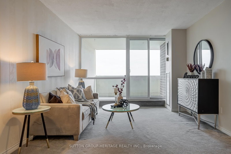 704 - 66 Falby Crt, Ajax, L1S 3L2 | Image 2