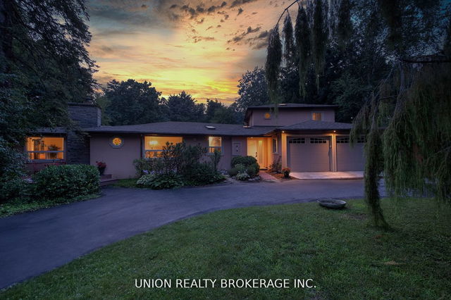 64 Dunstall Crescent