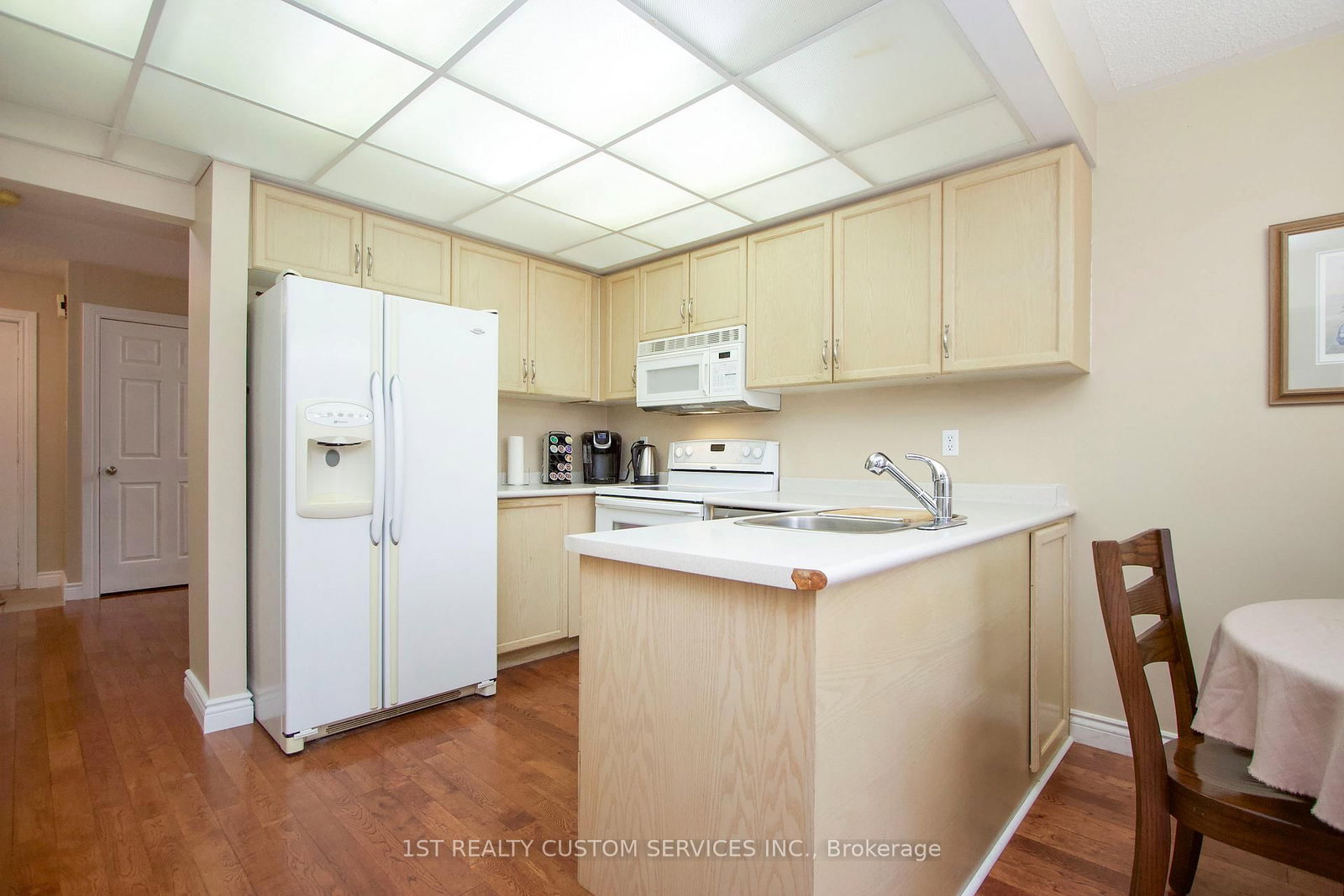 Listing Image 12