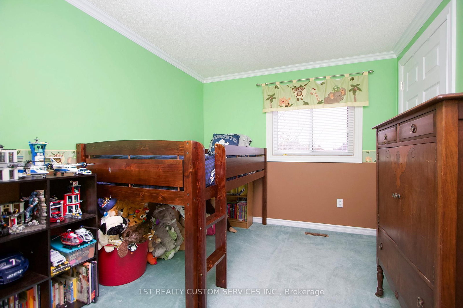 Listing Image 17