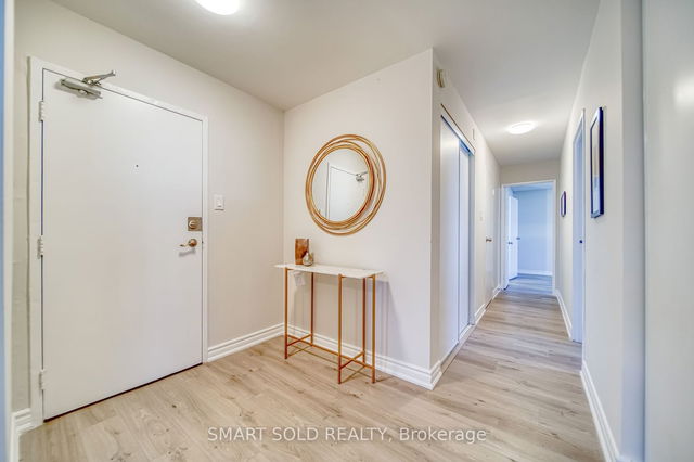 1410 - 10 Stonehill Court