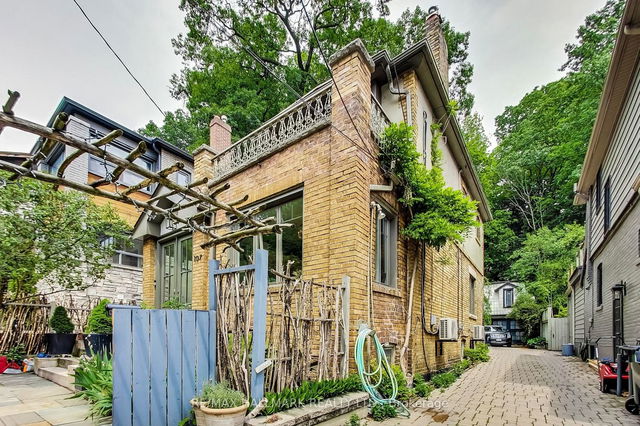 107 Neville Park Boulevard