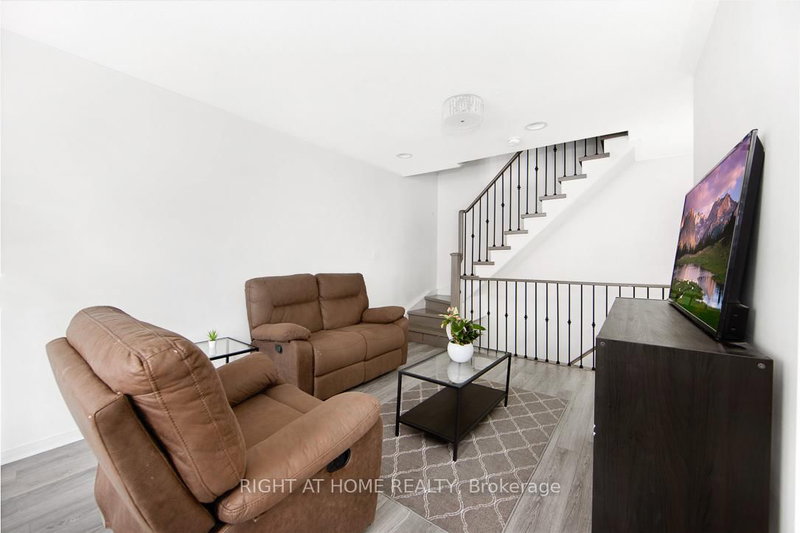 302 - 19 Rosebank Dr, Toronto, M1B 5Z2 | Image 3