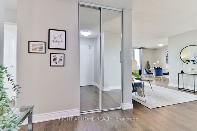 1408 - 10 Stonehill Court