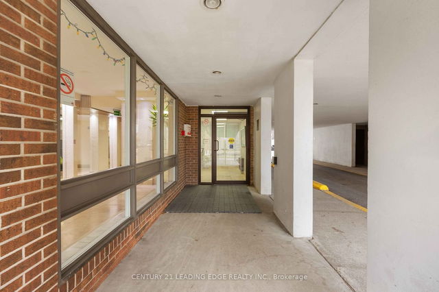 202 - 20 Gilder Drive