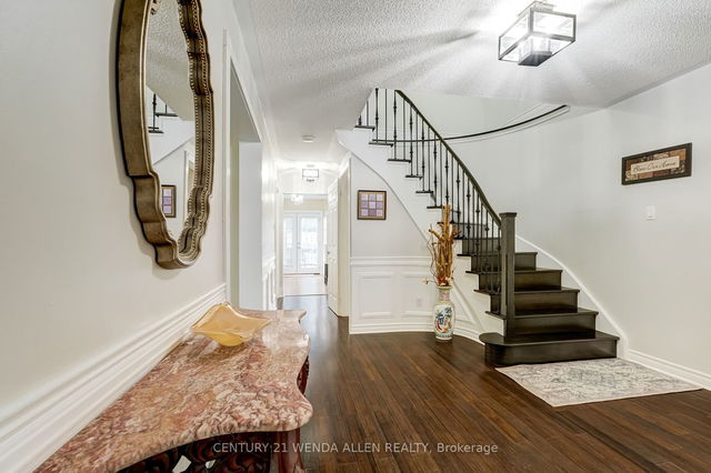 55 Farncomb Crescent
