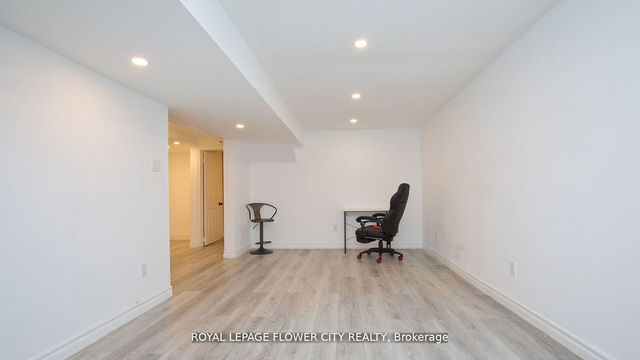 1515 Connery Crescent