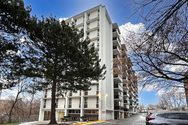 1005 - 2245 Eglinton Avenue