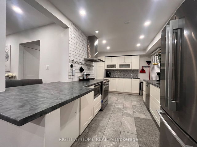 Upper - 70 Fairmeadow Place