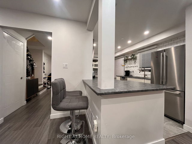 Upper - 70 Fairmeadow Place