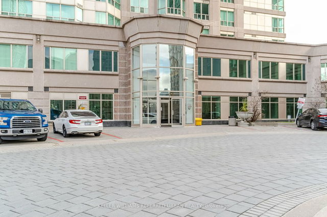 1016 - 11 Lee Centre Drive