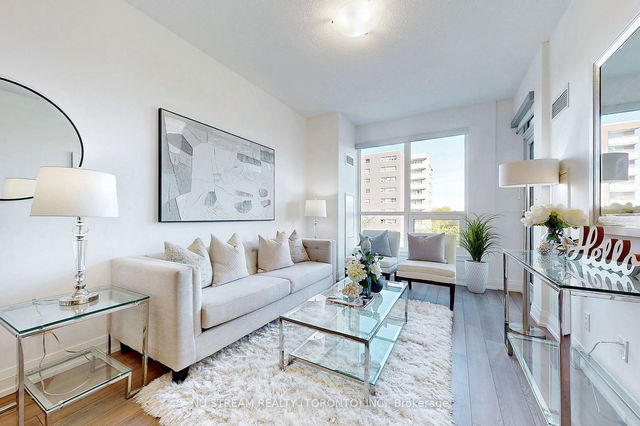 512 - 3121 Sheppard Avenue