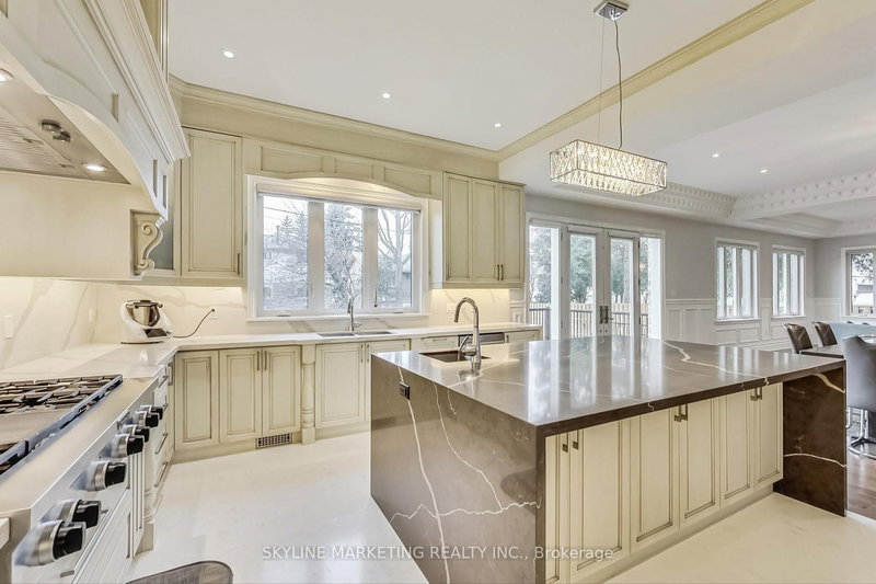 98 Castle Hill Dr, Toronto, M1T 2Y7 | Image 3