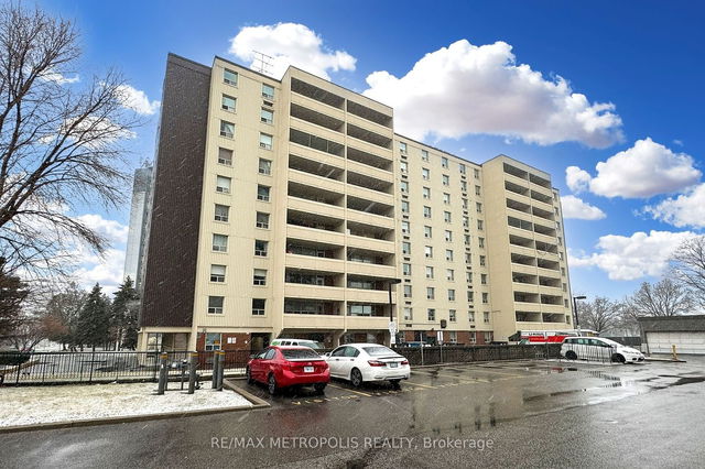 405 - 3420 Eglinton Avenue