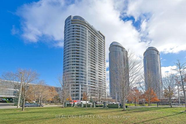 2605 - 151 Village Green Square