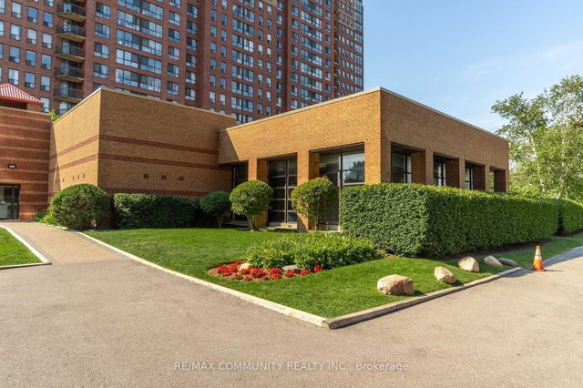 1514 - 330 McCowan Road