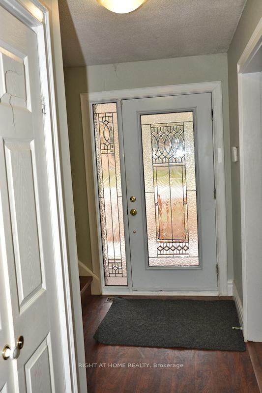 1994 Fairport Rd, Pickering, L1V 1T6 | Image 2