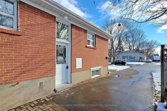 Lower - 62 Ambassador Street