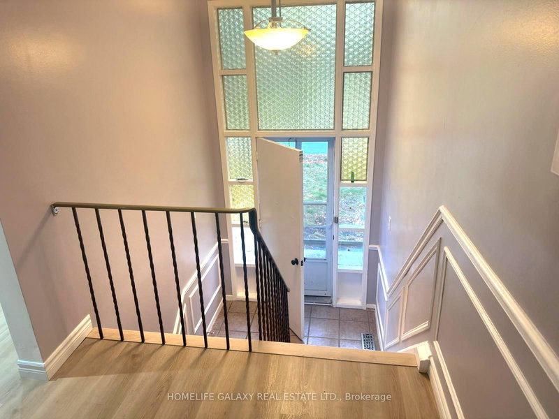 25 Zaph Ave, Toronto, M1C 1M7 | Image 2