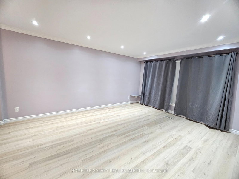 25 Zaph Ave, Toronto, M1C 1M7 | Image 3