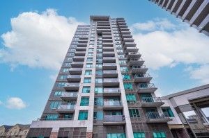 1004 - 1215 Bayly Street