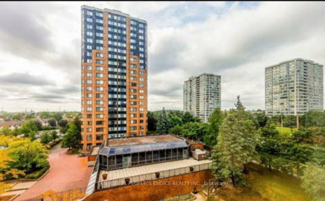 1915 - 88 Alton Towers Circle