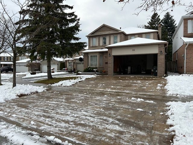 home for lease on 82 Sylvestre Square