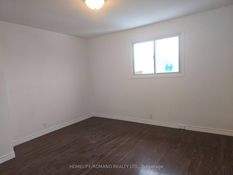 248 Bloor St E, Oshawa, L1H 3M6 | Image 2