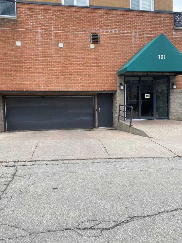 101 Hammersmith Avenue
