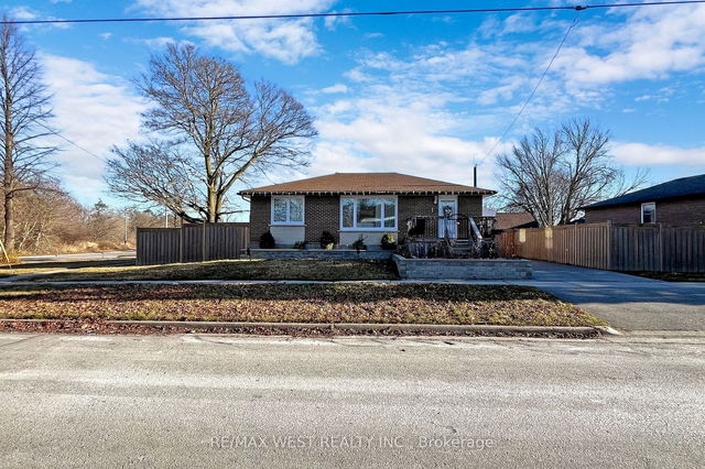 255 Sharbot Street
