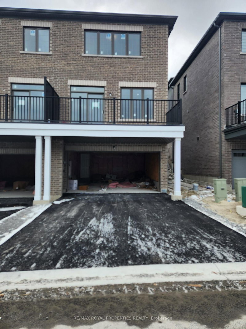 2763 Peter Matthews Dr, Pickering, L1X 0M3 | Image 2