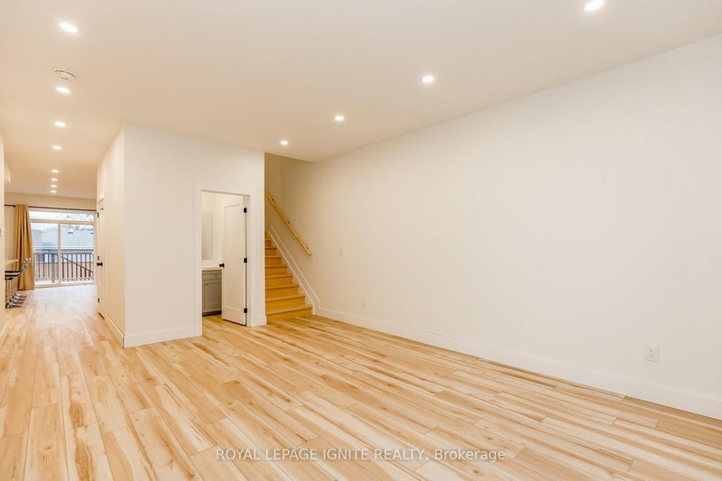 781 Oliva St, Pickering, L1W 2V9 | Image 2