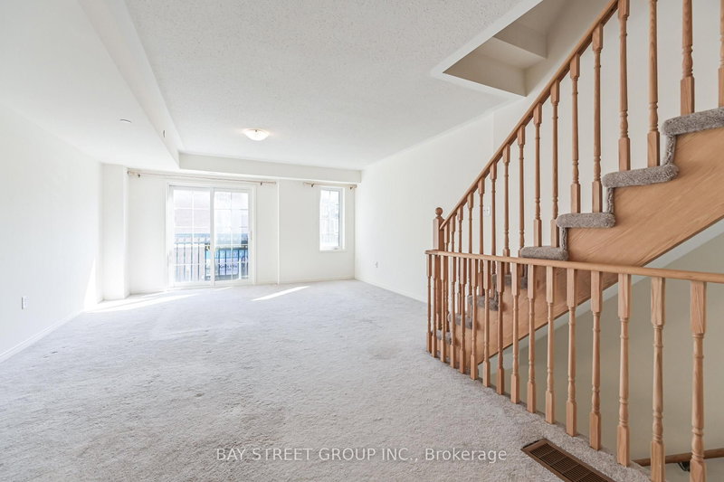 2723 Deputy Minister Path, Oshawa, L1L 0M7 | Image 2